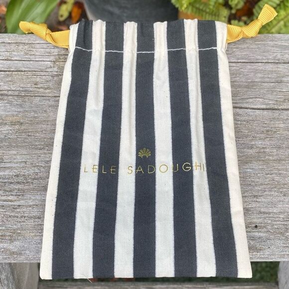 NWT New Lele Sadoughi White Mother of Pearl Wallflower Button Post Earrings - Picture 11 of 11